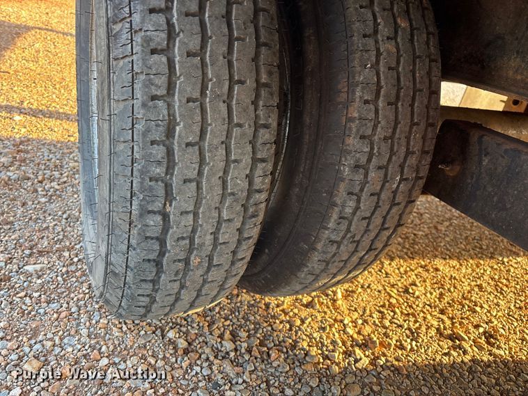 image for item EO4048 2013 Big Tex 22GN flatbed trailer