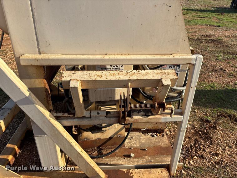 image for item EO4050 2001 J.V. Manufacturing, Inc. Cram-A-Lot QTT00140 cart tipper