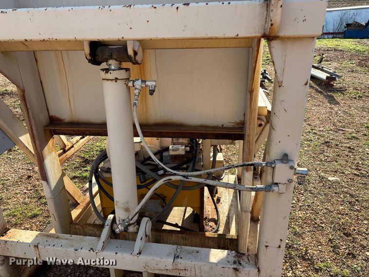 image for item EO4050 2001 J.V. Manufacturing, Inc. Cram-A-Lot QTT00140 cart tipper