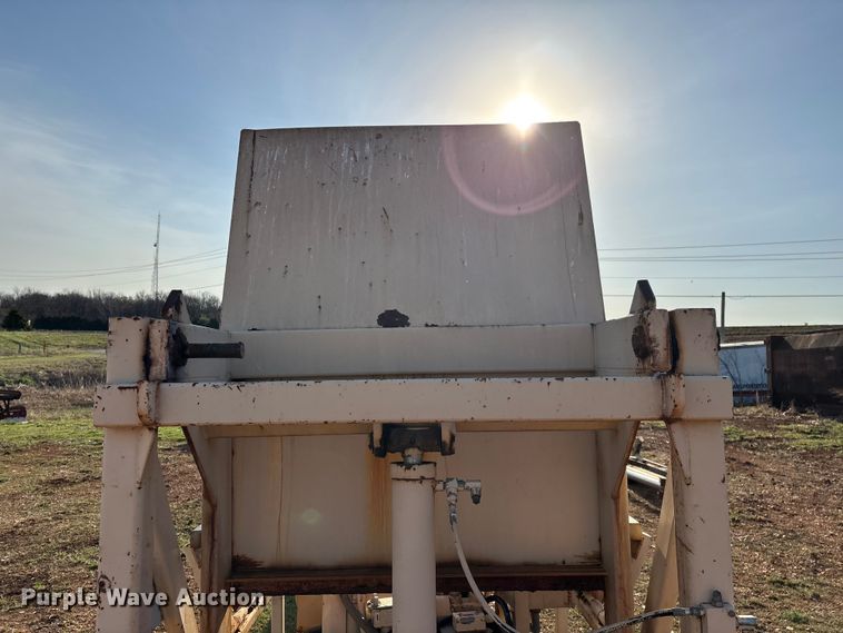 image for item EO4050 2001 J.V. Manufacturing, Inc. Cram-A-Lot QTT00140 cart tipper