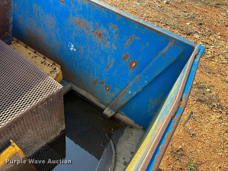 image for item EO4053 Bayne Thinline front end load carry can