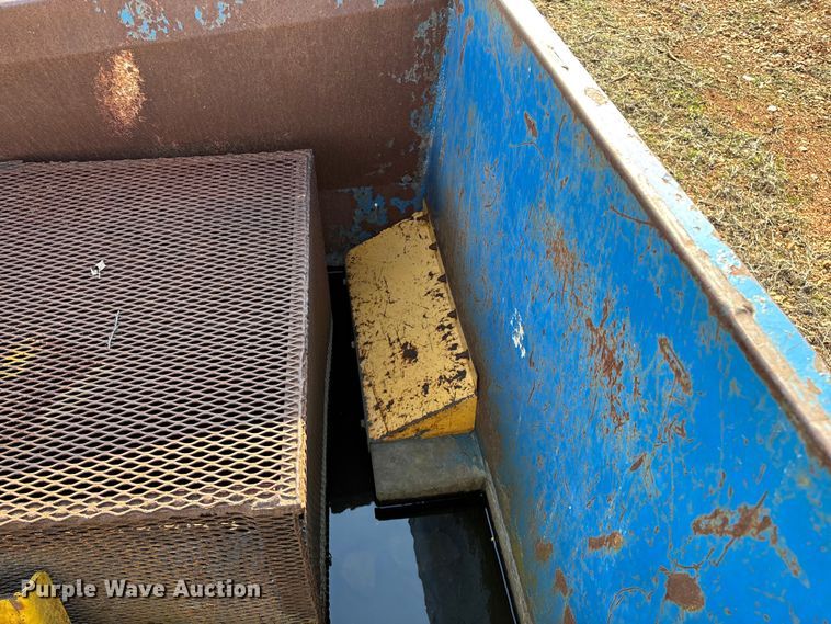 image for item EO4053 Bayne Thinline front end load carry can