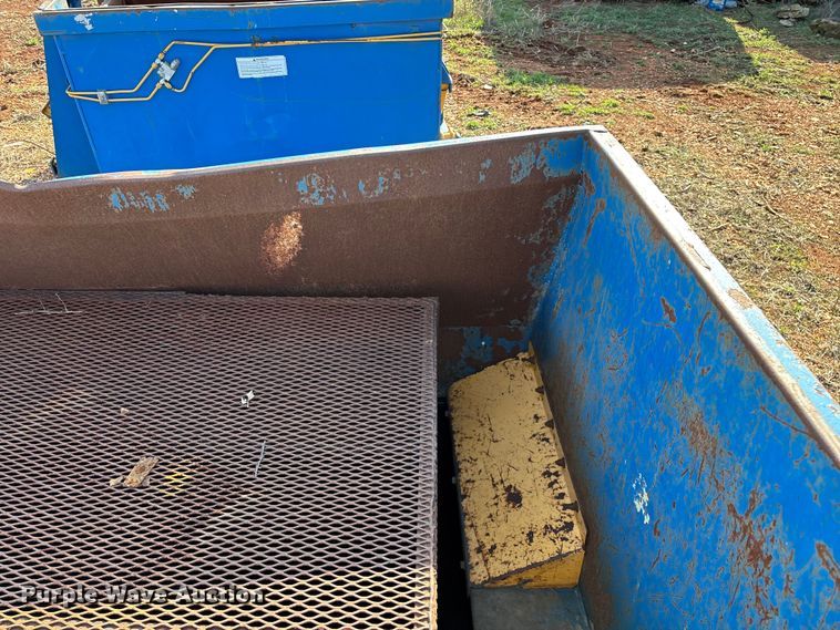 image for item EO4053 Bayne Thinline front end load carry can