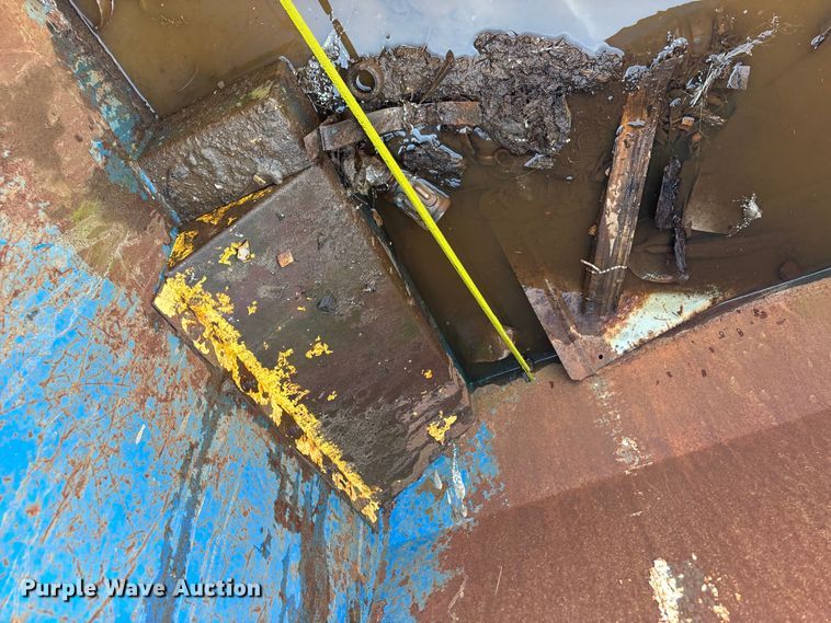 image for item EO4054 Bayne Thinline front end load carry can