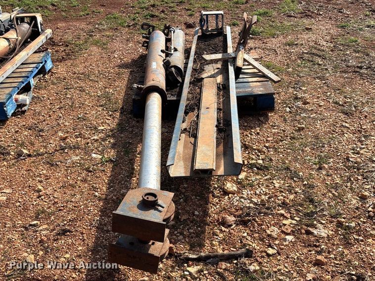 image for item EO4057 (2) refuse truck reaver cylinders