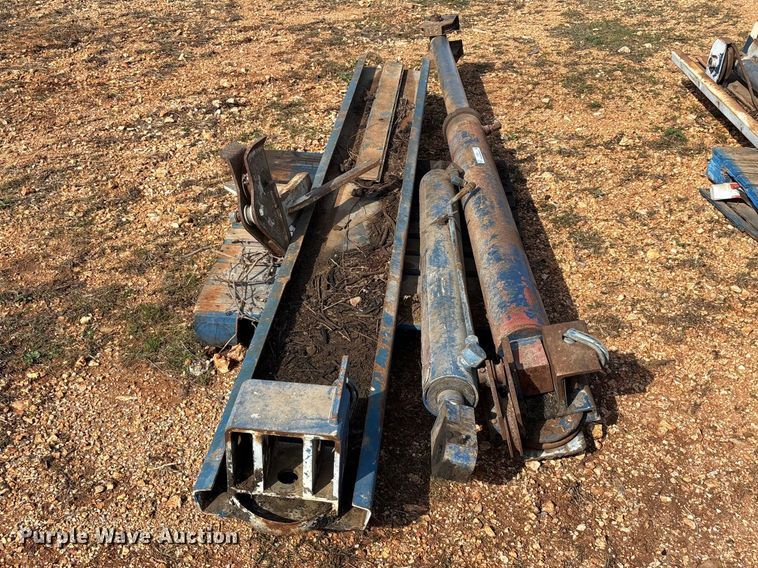 image for item EO4057 (2) refuse truck reaver cylinders