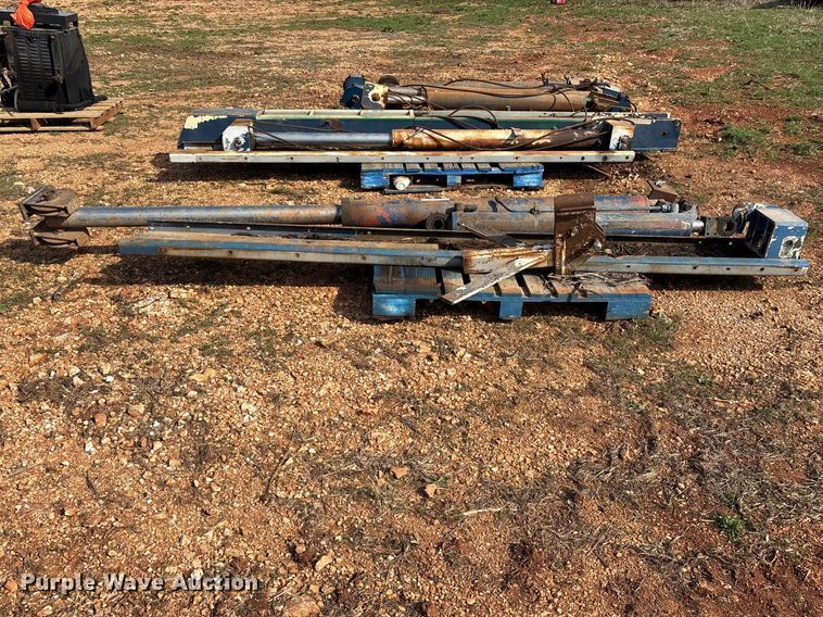 image for item EO4057 (2) refuse truck reaver cylinders