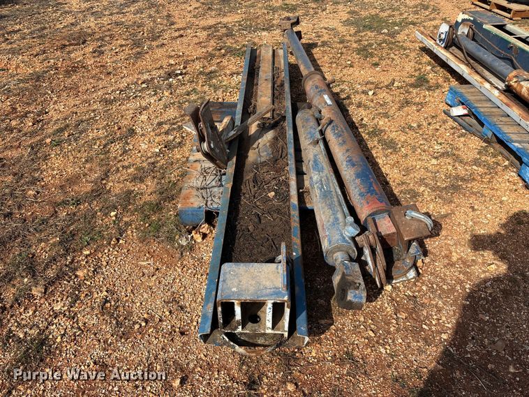 image for item EO4057 (2) refuse truck reaver cylinders