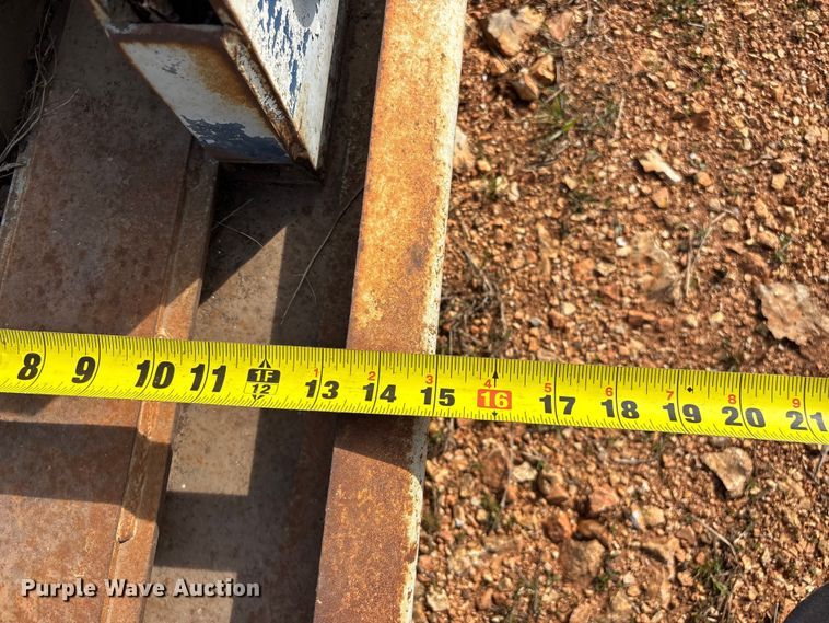 image for item EO4058 (2) refuse truck reaver cylinders