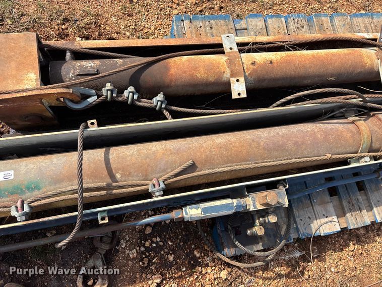 image for item EO4058 (2) refuse truck reaver cylinders