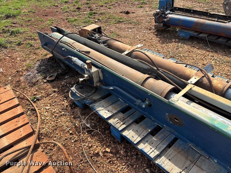 image for item EO4058 (2) refuse truck reaver cylinders