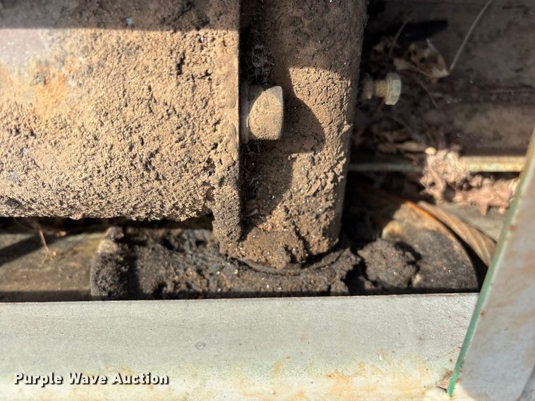 image for item EO4058 (2) refuse truck reaver cylinders