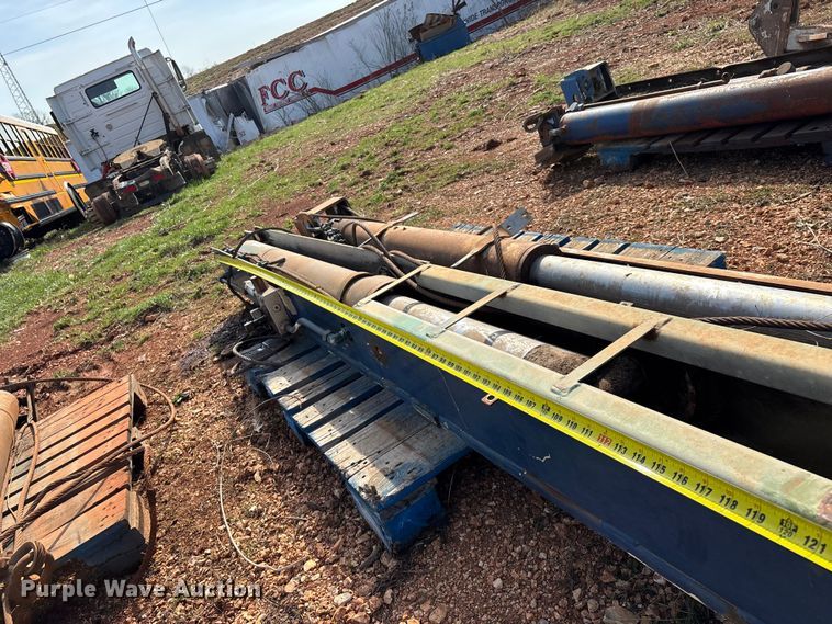 image for item EO4058 (2) refuse truck reaver cylinders