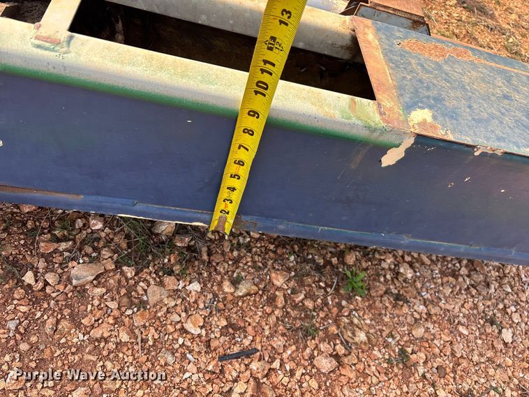 image for item EO4058 (2) refuse truck reaver cylinders