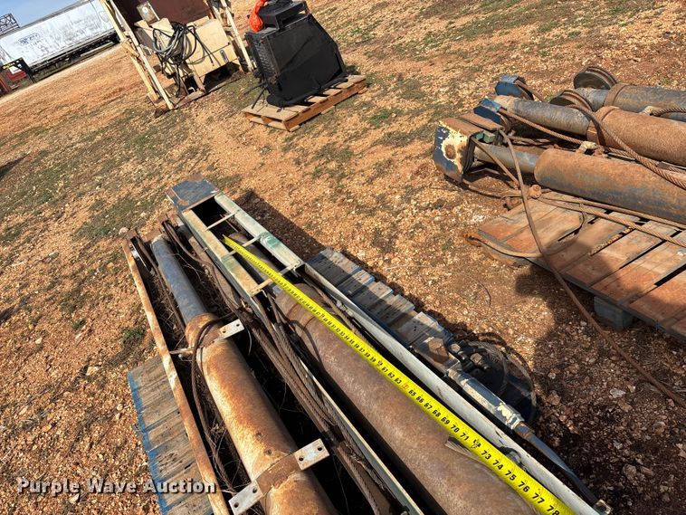 image for item EO4058 (2) refuse truck reaver cylinders