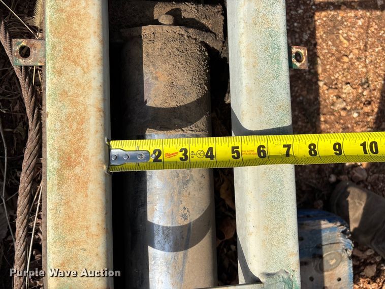 image for item EO4058 (2) refuse truck reaver cylinders