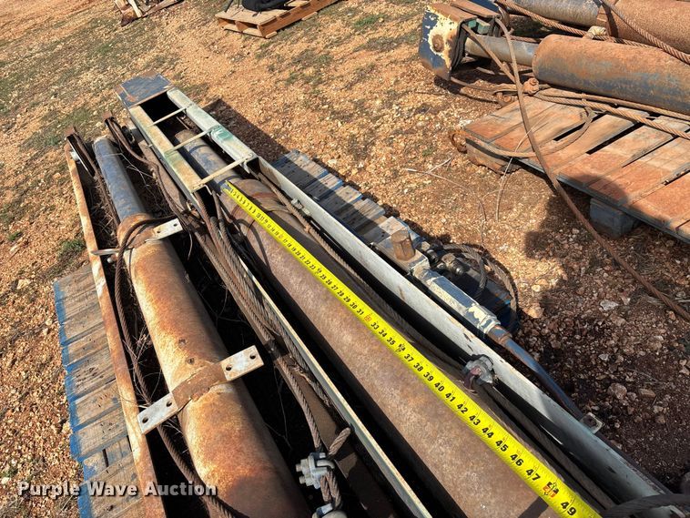 image for item EO4058 (2) refuse truck reaver cylinders