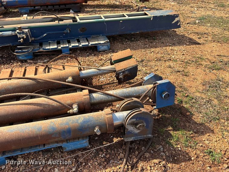 image for item EO4059 (3) refuse truck reaver cylinders