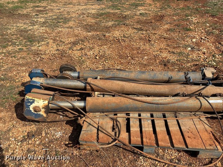 image for item EO4059 (3) refuse truck reaver cylinders