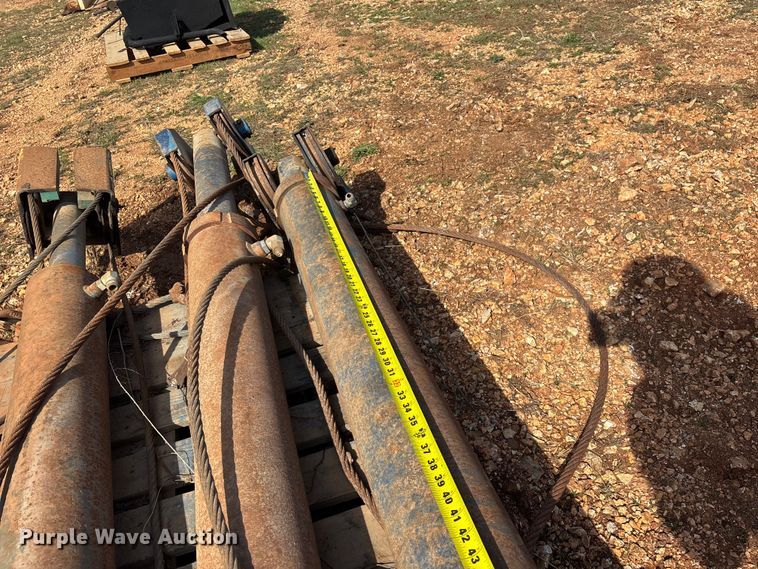 image for item EO4059 (3) refuse truck reaver cylinders