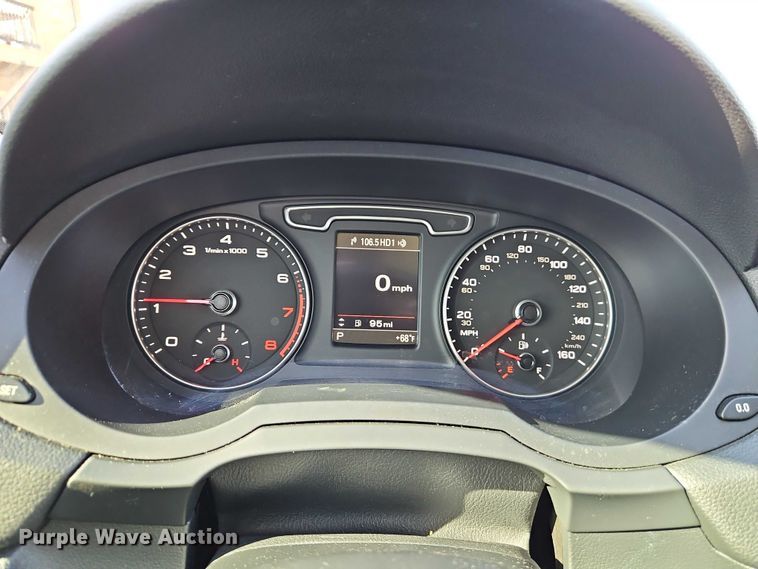 image for item EO4991 2015 Audi Q3 SUV