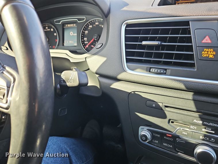 image for item EO4991 2015 Audi Q3 SUV