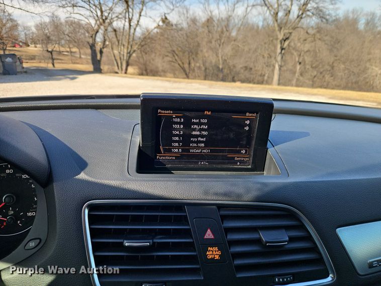 image for item EO4991 2015 Audi Q3 SUV