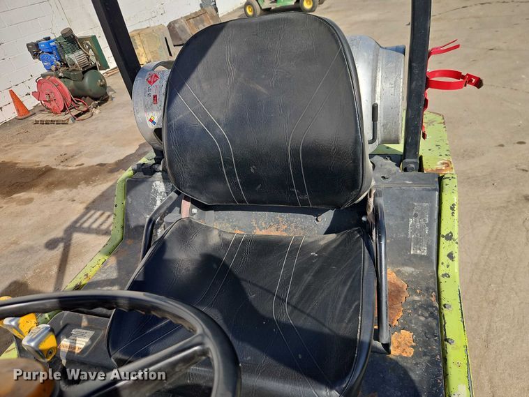 image for item EO7131 Clark GPX25 forklift