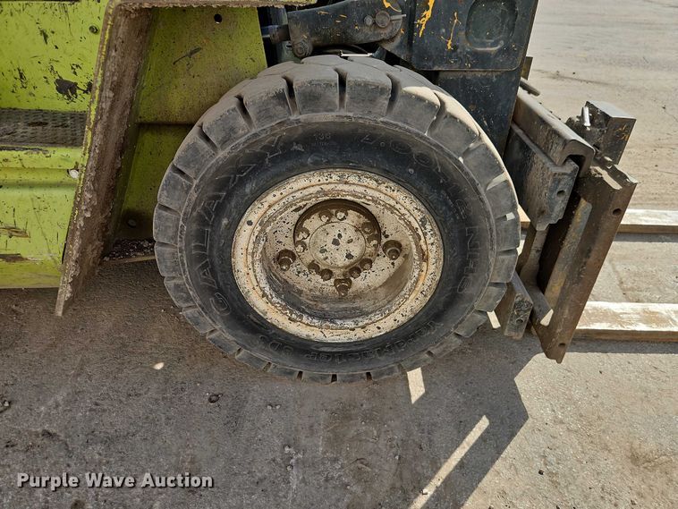 image for item EO7131 Clark GPX25 forklift