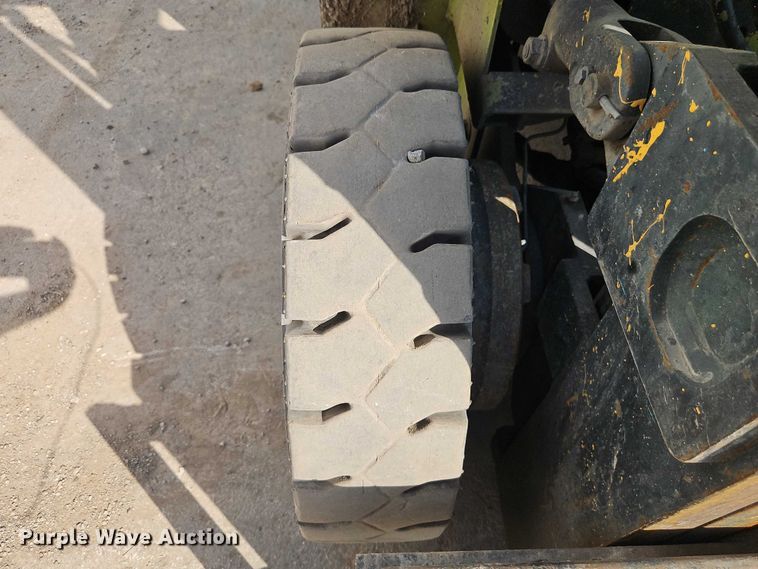 image for item EO7131 Clark GPX25 forklift