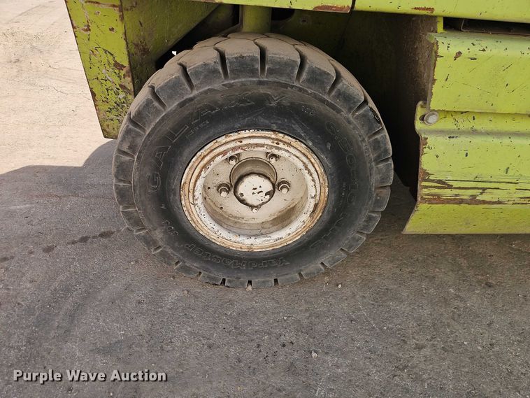 image for item EO7131 Clark GPX25 forklift