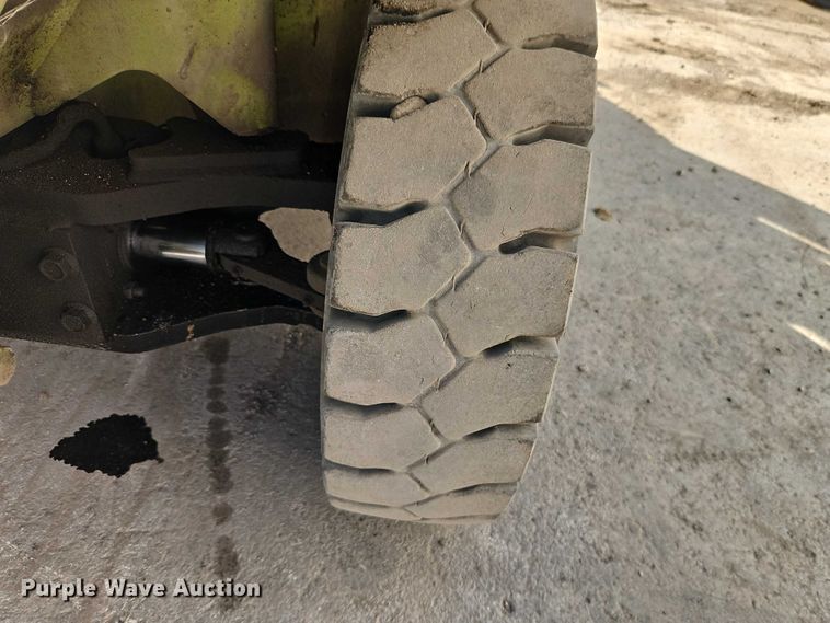 image for item EO7131 Clark GPX25 forklift