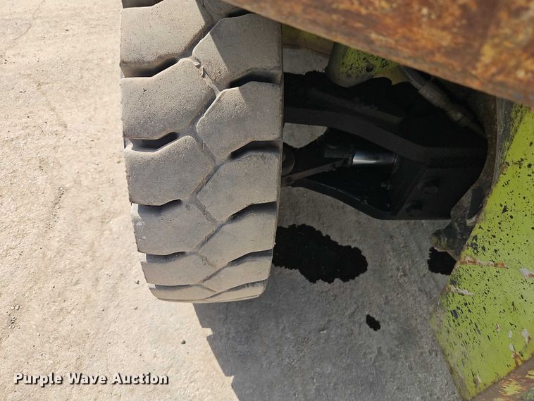 image for item EO7131 Clark GPX25 forklift