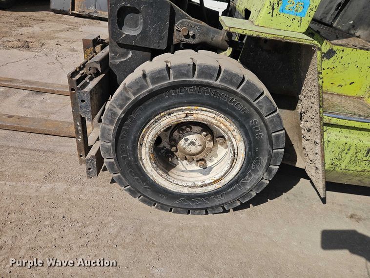 image for item EO7131 Clark GPX25 forklift