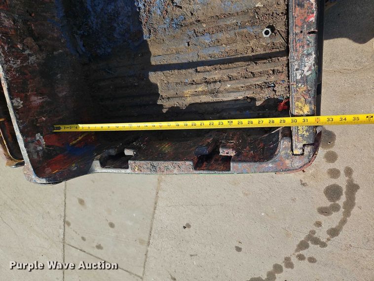 image for item EO7132 2014 John Deere Gator CX utility vehicle