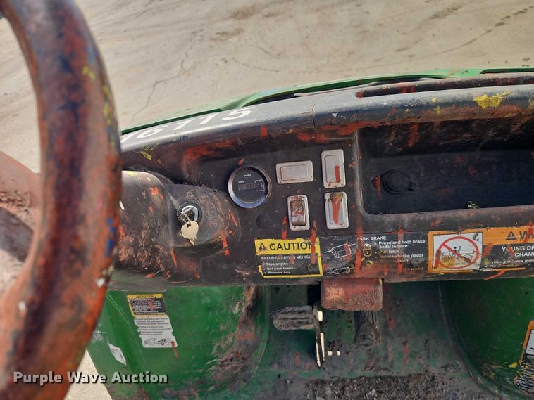 image for item EO7132 2014 John Deere Gator CX utility vehicle