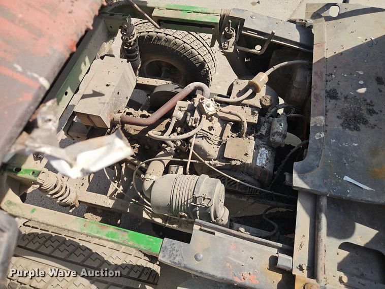 image for item EO7132 2014 John Deere Gator CX utility vehicle