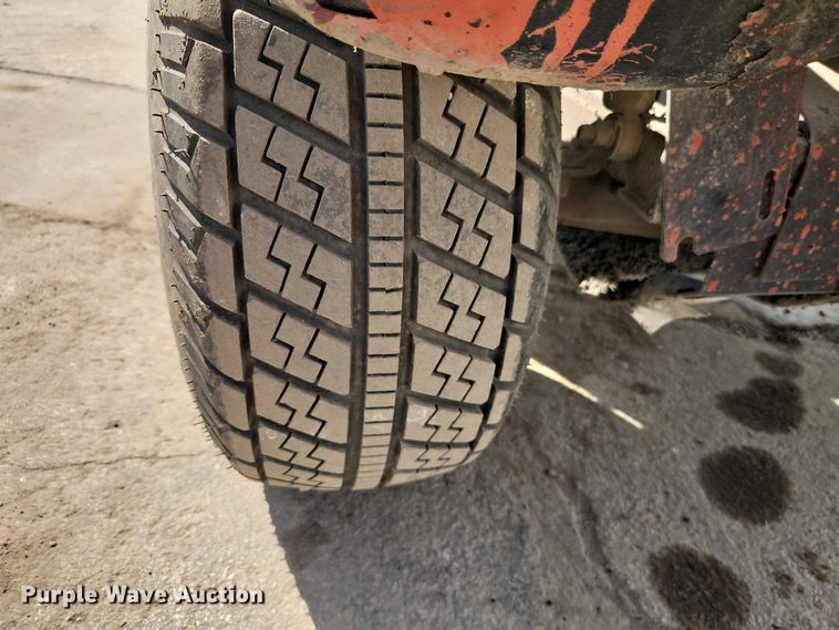 image for item EO7132 2014 John Deere Gator CX utility vehicle