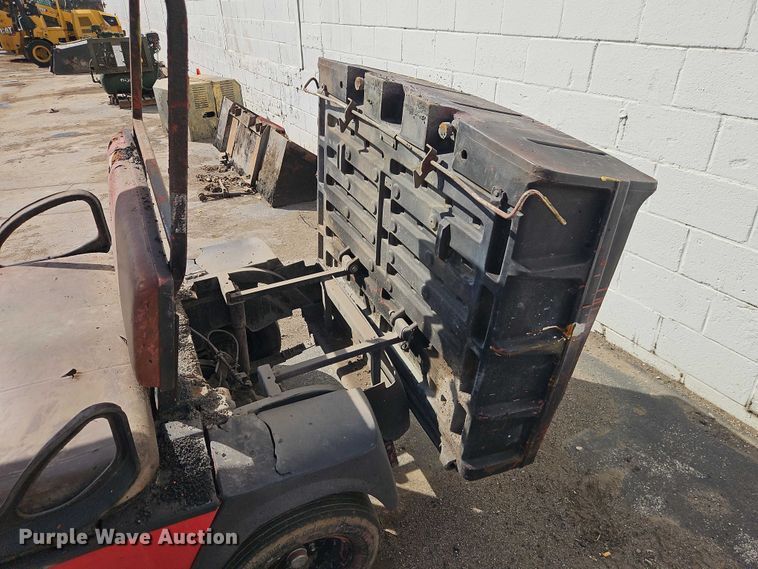 image for item EO7133 EZ-Go golf cart