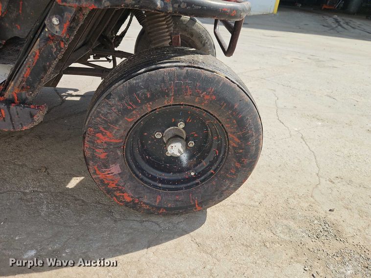 image for item EO7133 EZ-Go golf cart