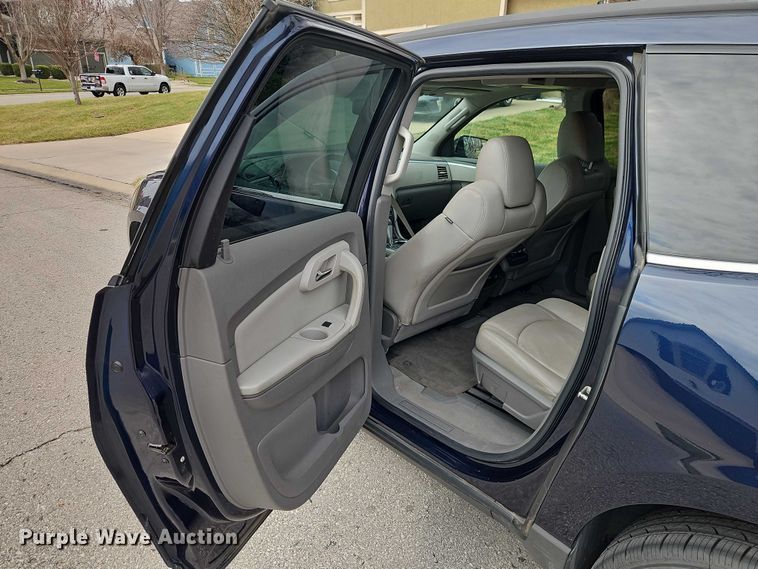 image for item EO7139 2011 Chevrolet Traverse SUV