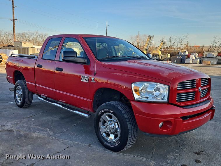 image for item EO7145 2007 Dodge Ram 2500 Ext. Cab pickup truck
