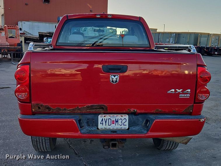 image for item EO7145 2007 Dodge Ram 2500 Ext. Cab pickup truck