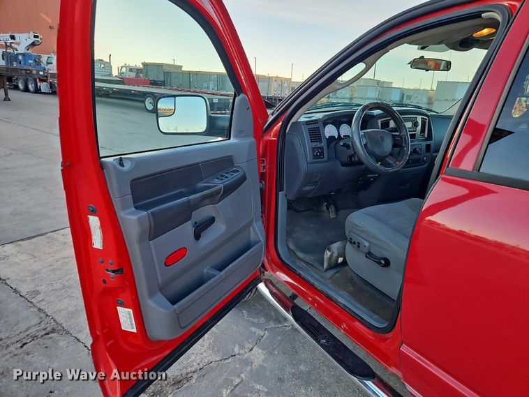 image for item EO7145 2007 Dodge Ram 2500 Ext. Cab pickup truck