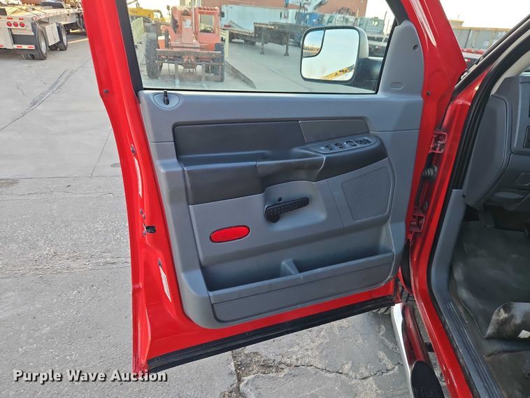 image for item EO7145 2007 Dodge Ram 2500 Ext. Cab pickup truck