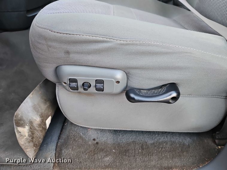 image for item EO7145 2007 Dodge Ram 2500 Ext. Cab pickup truck