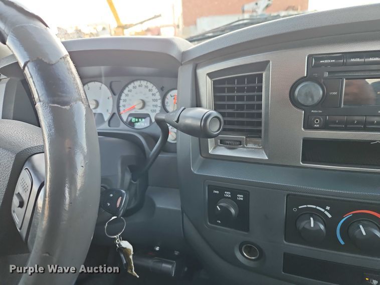 image for item EO7145 2007 Dodge Ram 2500 Ext. Cab pickup truck