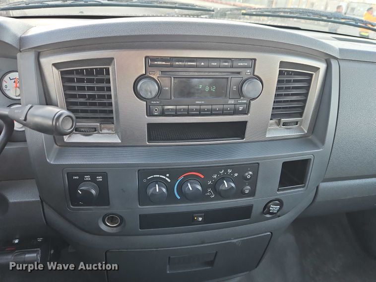 image for item EO7145 2007 Dodge Ram 2500 Ext. Cab pickup truck