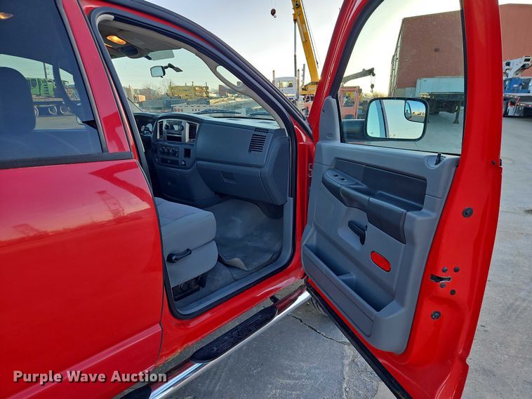 image for item EO7145 2007 Dodge Ram 2500 Ext. Cab pickup truck