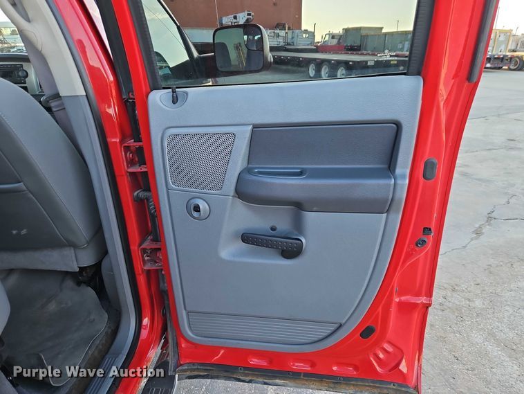 image for item EO7145 2007 Dodge Ram 2500 Ext. Cab pickup truck